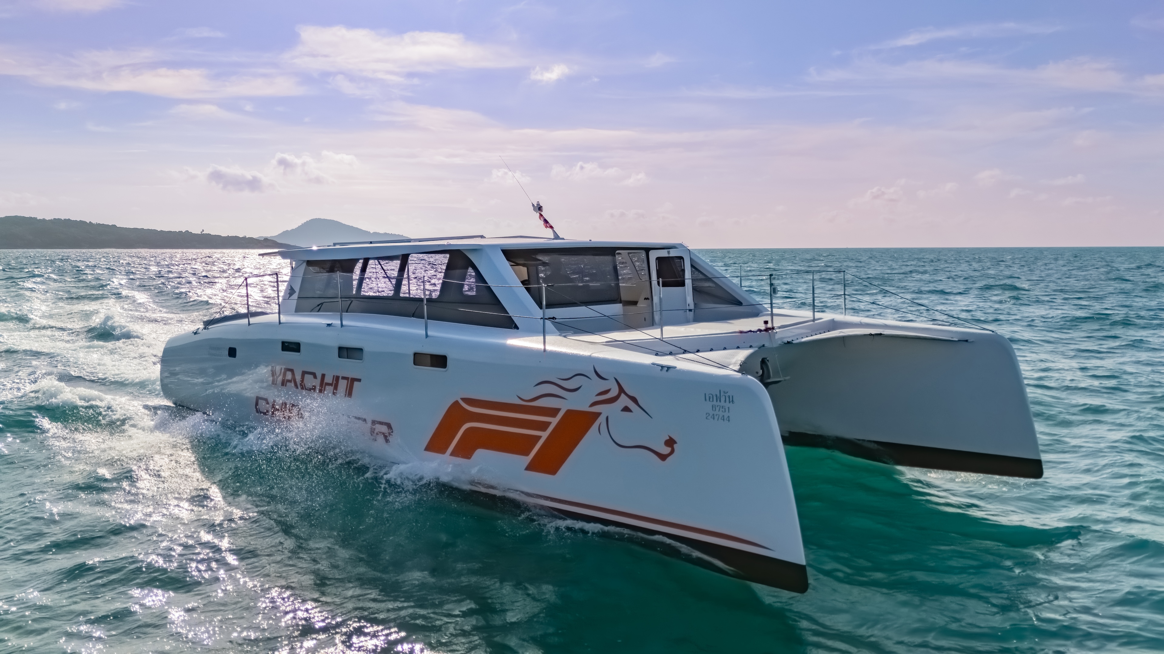 F2 YACHT 42FT - Photo 2